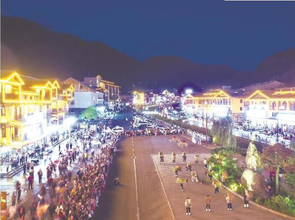 古镇夜晚.jpg
